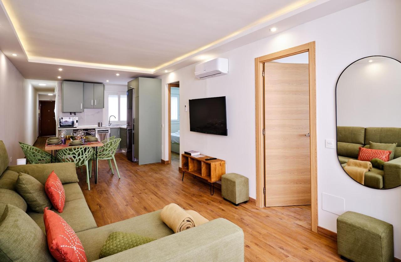 Leo Home- Bright & Centric 3 Bedrooms Apartment With Private Parking Included Málaga Esterno foto