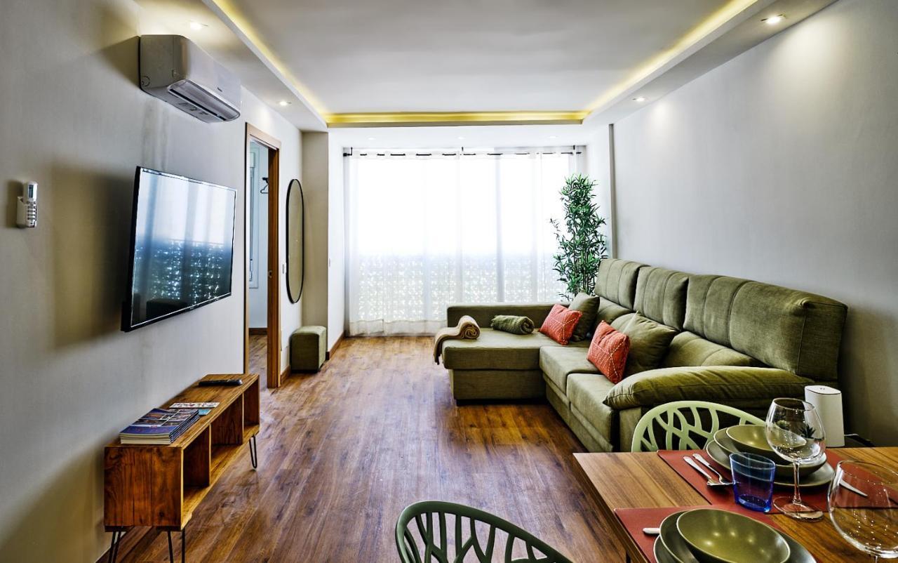 Leo Home- Bright & Centric 3 Bedrooms Apartment With Private Parking Included Málaga Esterno foto
