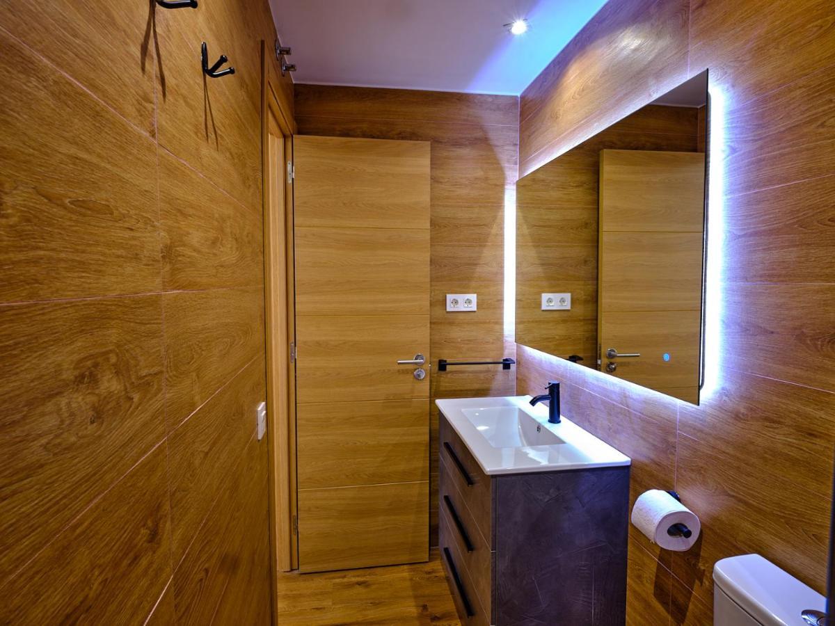 Leo Home- Bright & Centric 3 Bedrooms Apartment With Private Parking Included Málaga Esterno foto