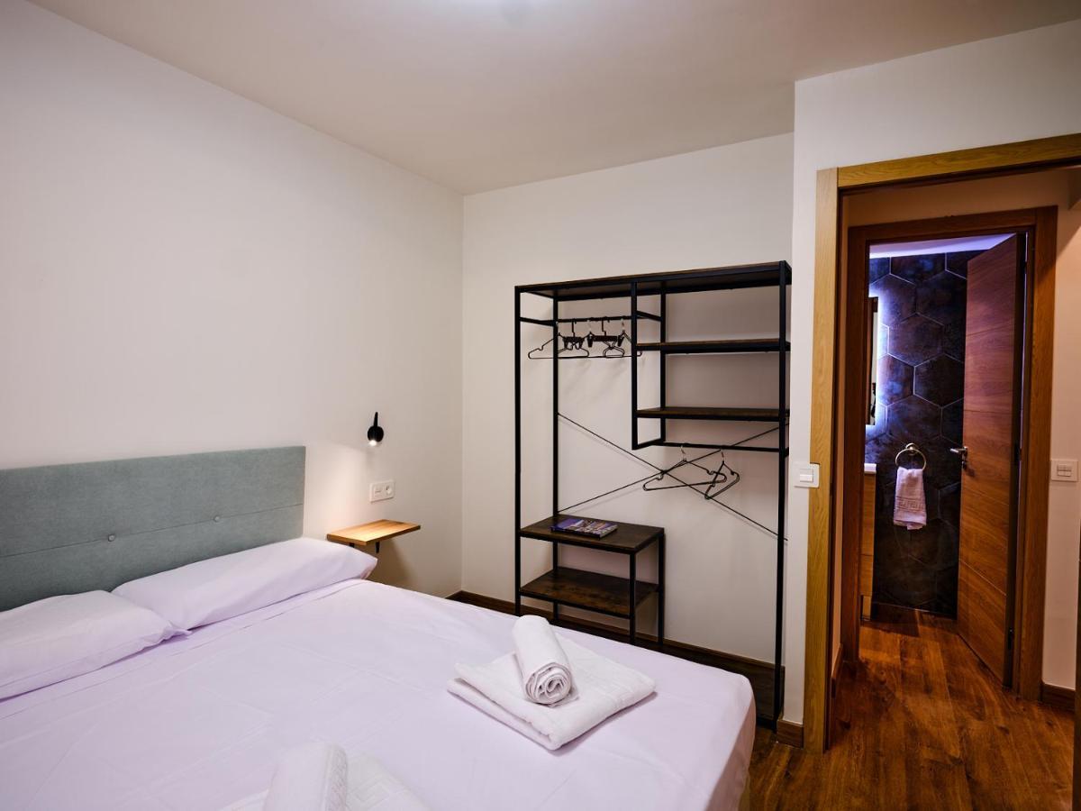 Leo Home- Bright & Centric 3 Bedrooms Apartment With Private Parking Included Málaga Esterno foto